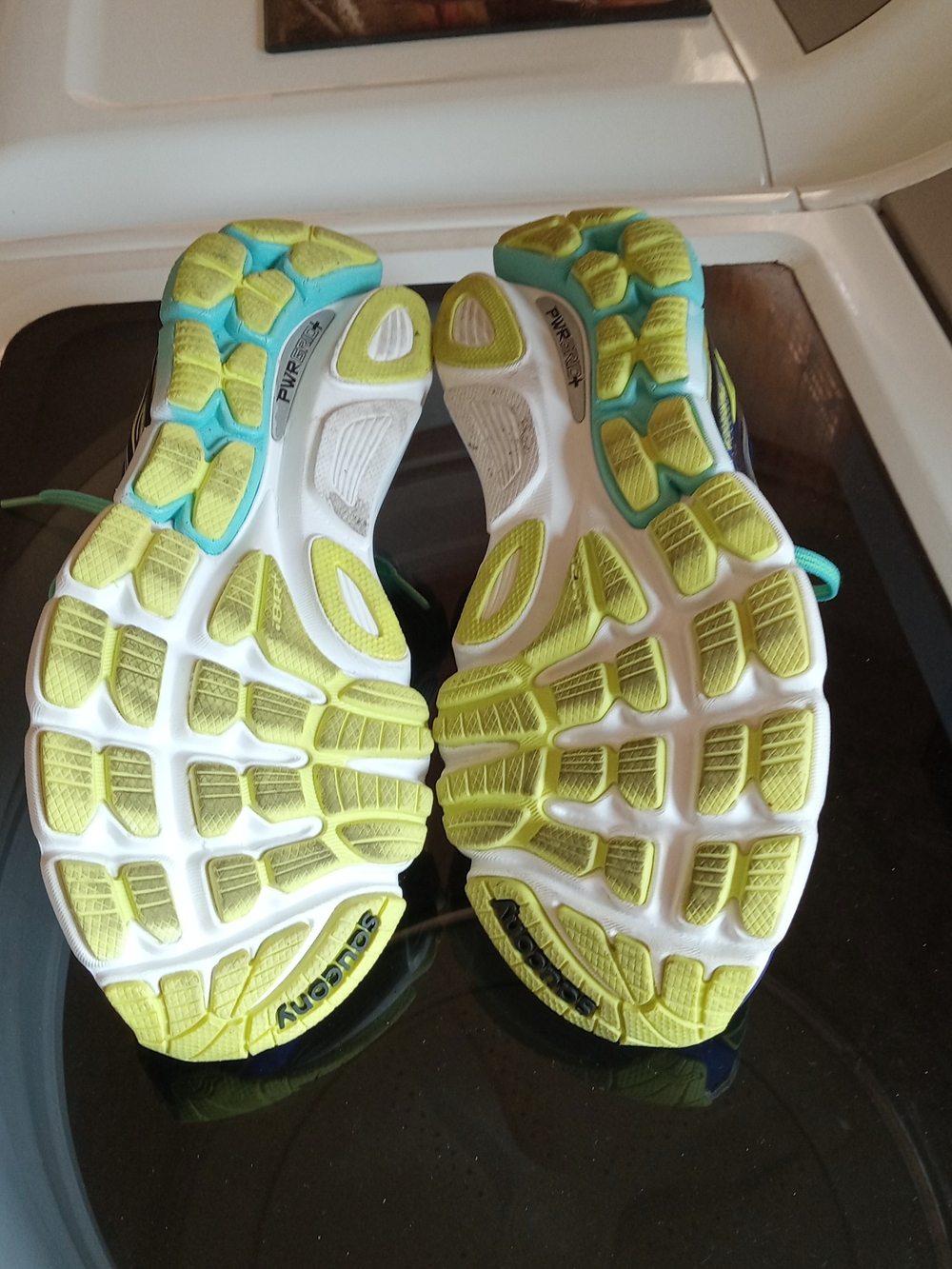 Saucony Women's ISO Series Running Sneakers - Picture 5 of 8